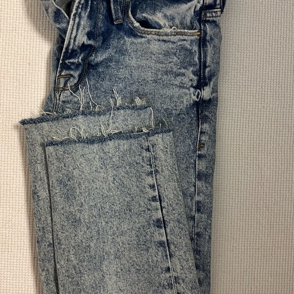 FRAME Le Nouveau Straight Raw Edge Lombard | Womens Straight - Picture 5 of 5